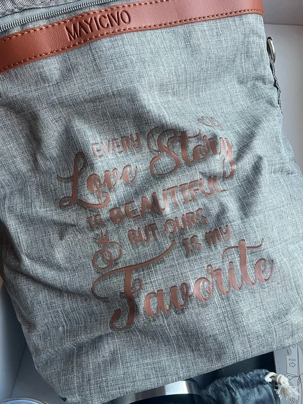 Newlywed travel wine set